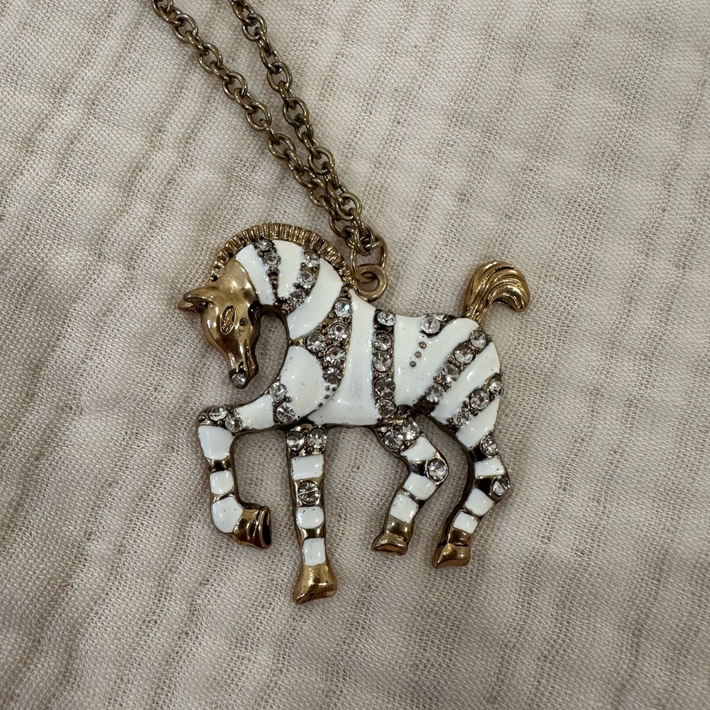Horse pendant